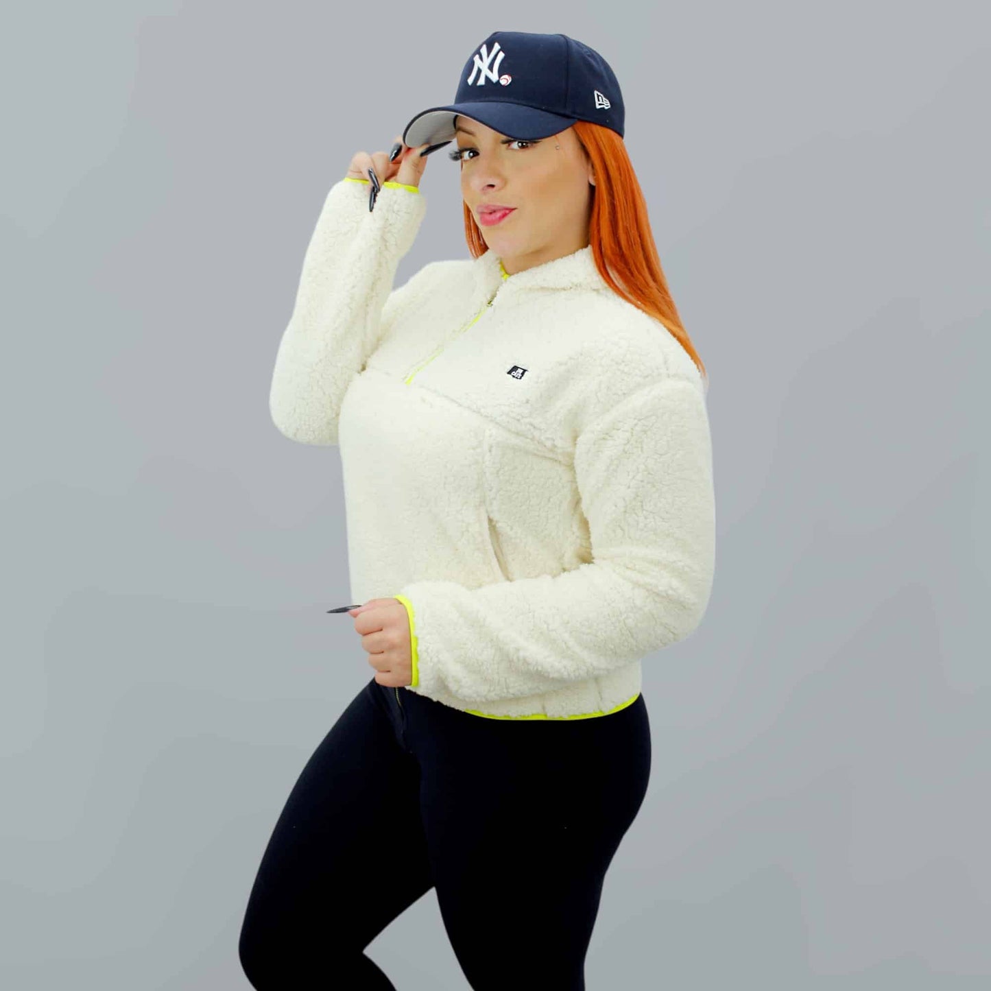 Moletom Feminino Tricats De Pelúcia - Branco - Ale Imports