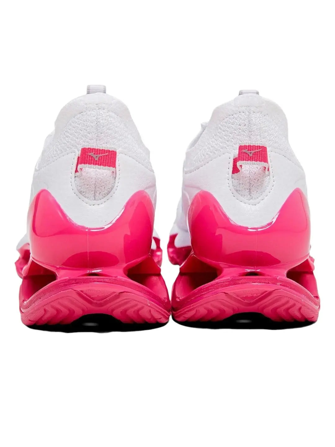 Detalhe do Mizuno Wave Prophecy 14 Rosa feminino com acabamento premium e estrutura respirável.