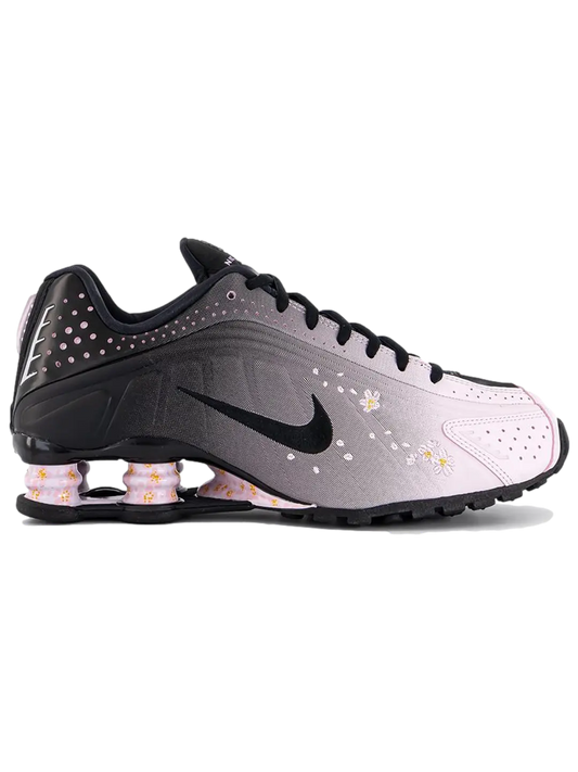 Design floral Nike Shox R4: A beleza do Nike Shox R4 Sakura revelada