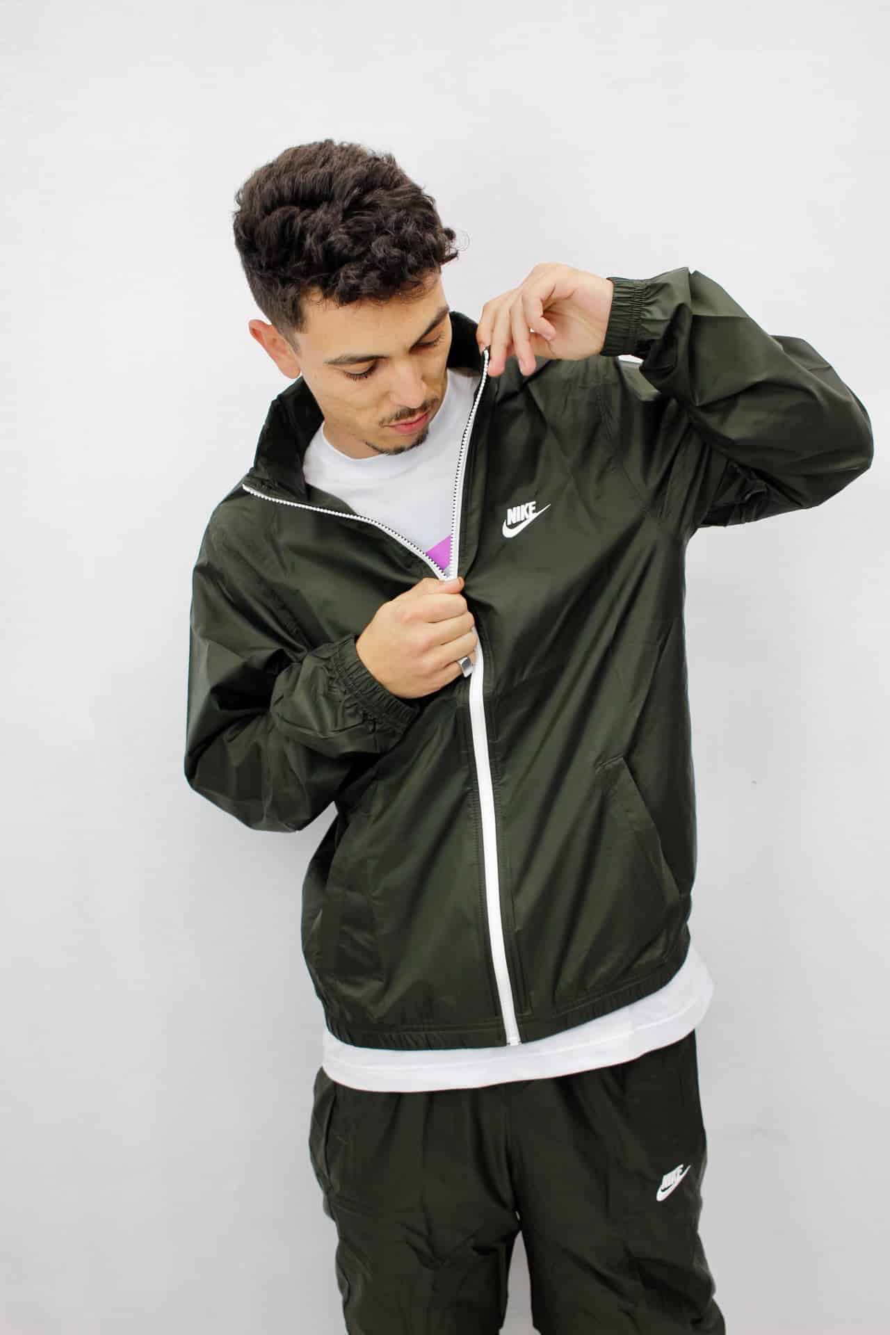 Conjunto Nike Sportswear Club Woven Masculino - Verde - Ale Imports