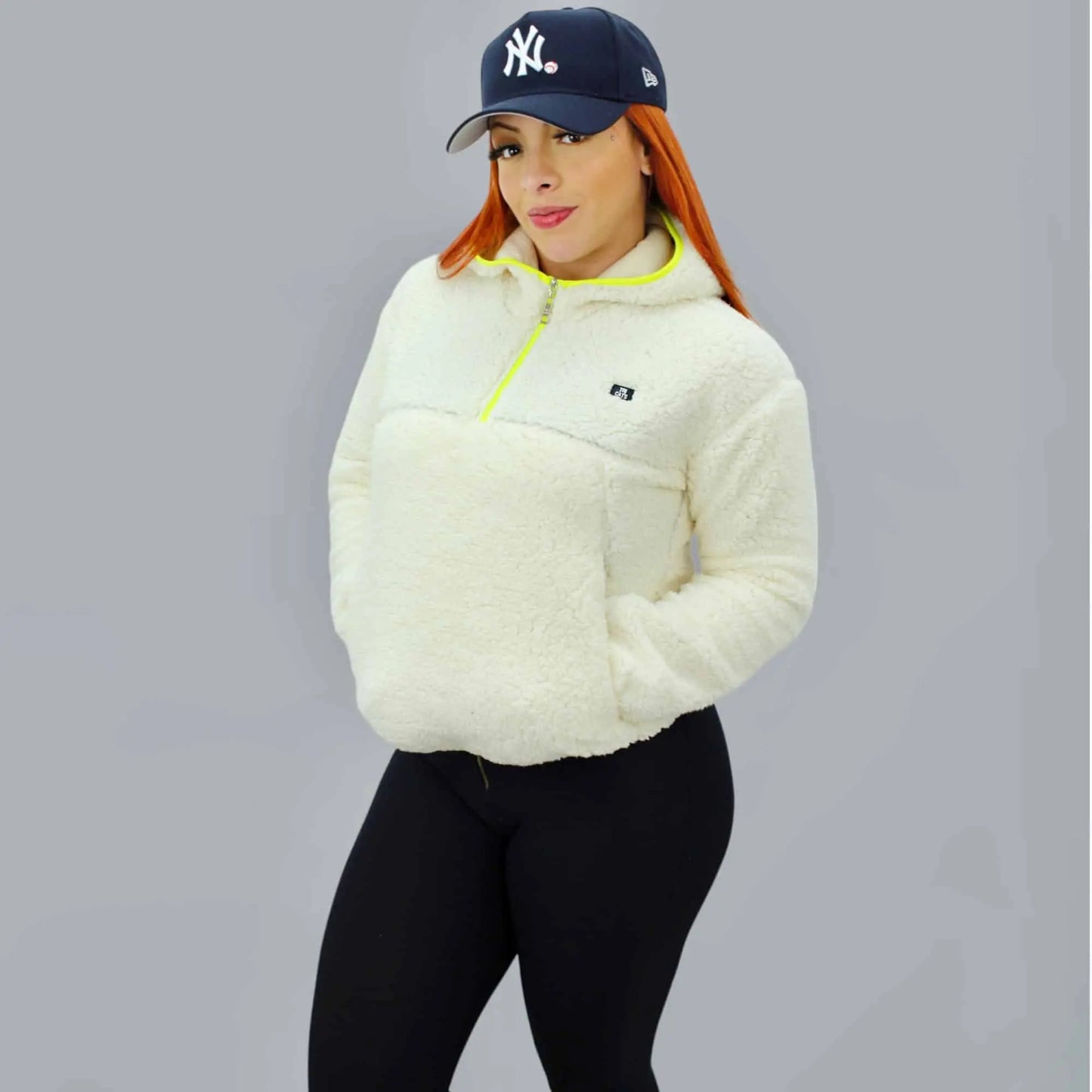 Moletom Feminino Tricats De Pelúcia - Branco - Ale Imports