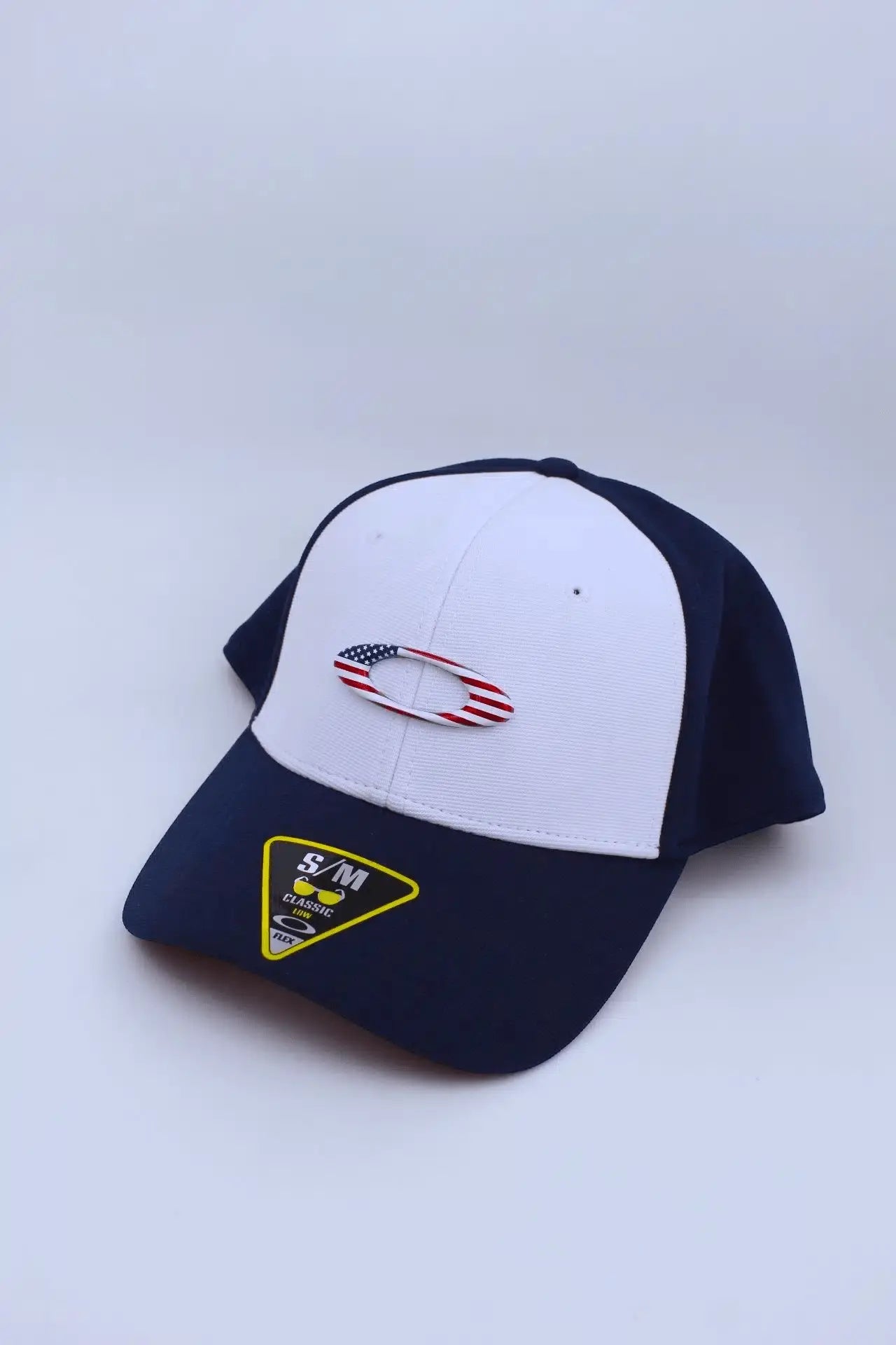 Boné Oakley Tincan America - Ale Imports