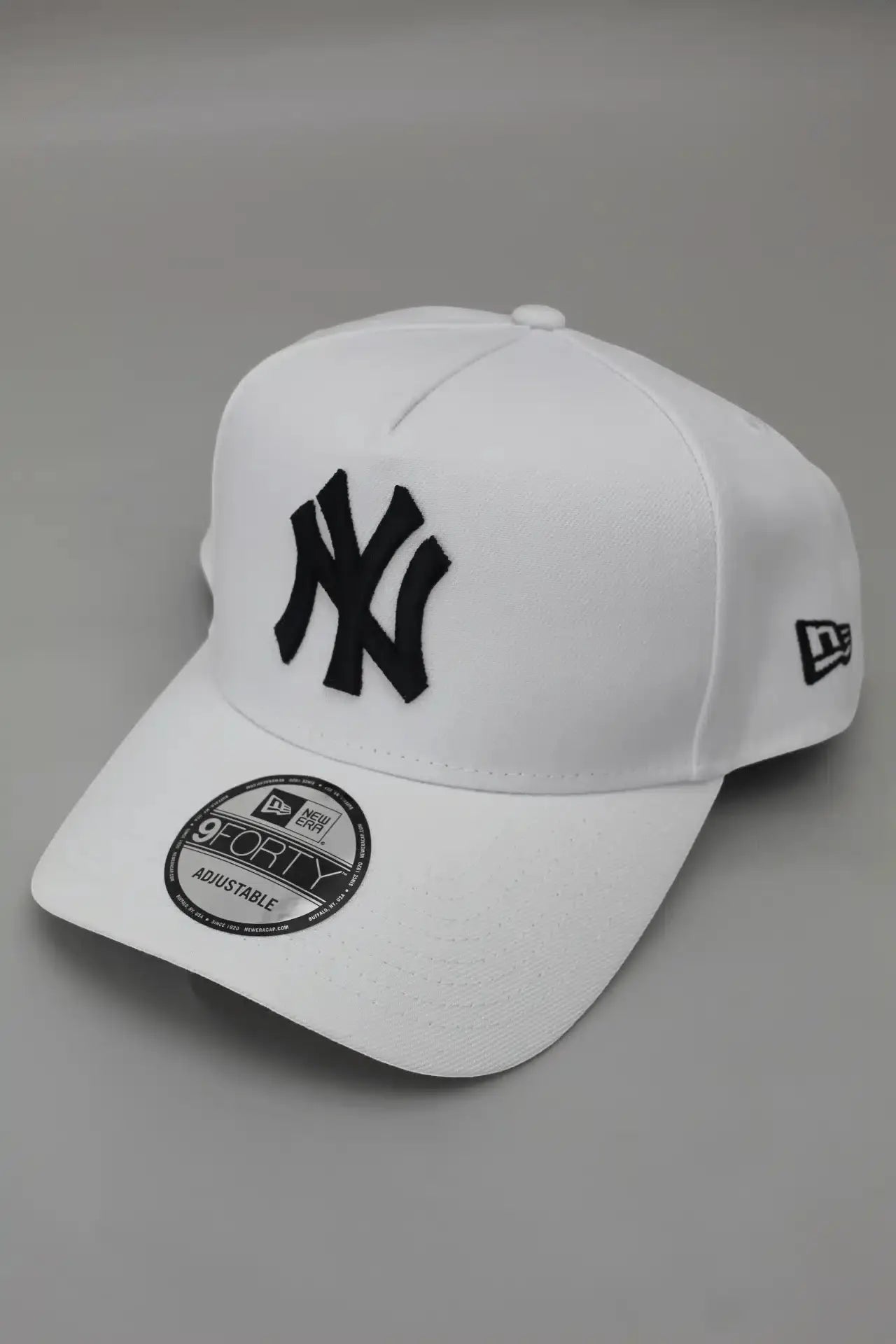 Boné New Era branco - Ale Imports