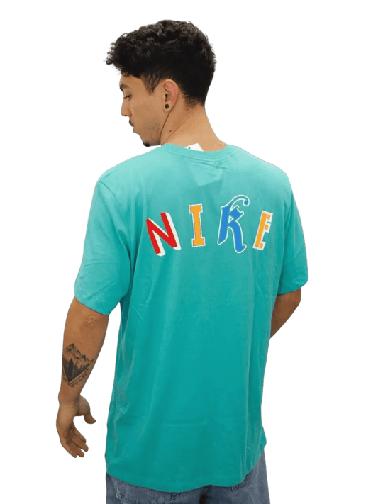 Camiseta Nike Masculina - Verde Água com Estampa Colorida - Ale Imports