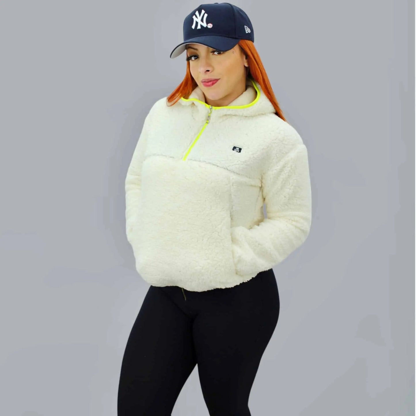 Moletom Feminino Tricats De Pelúcia - Branco - Ale Imports