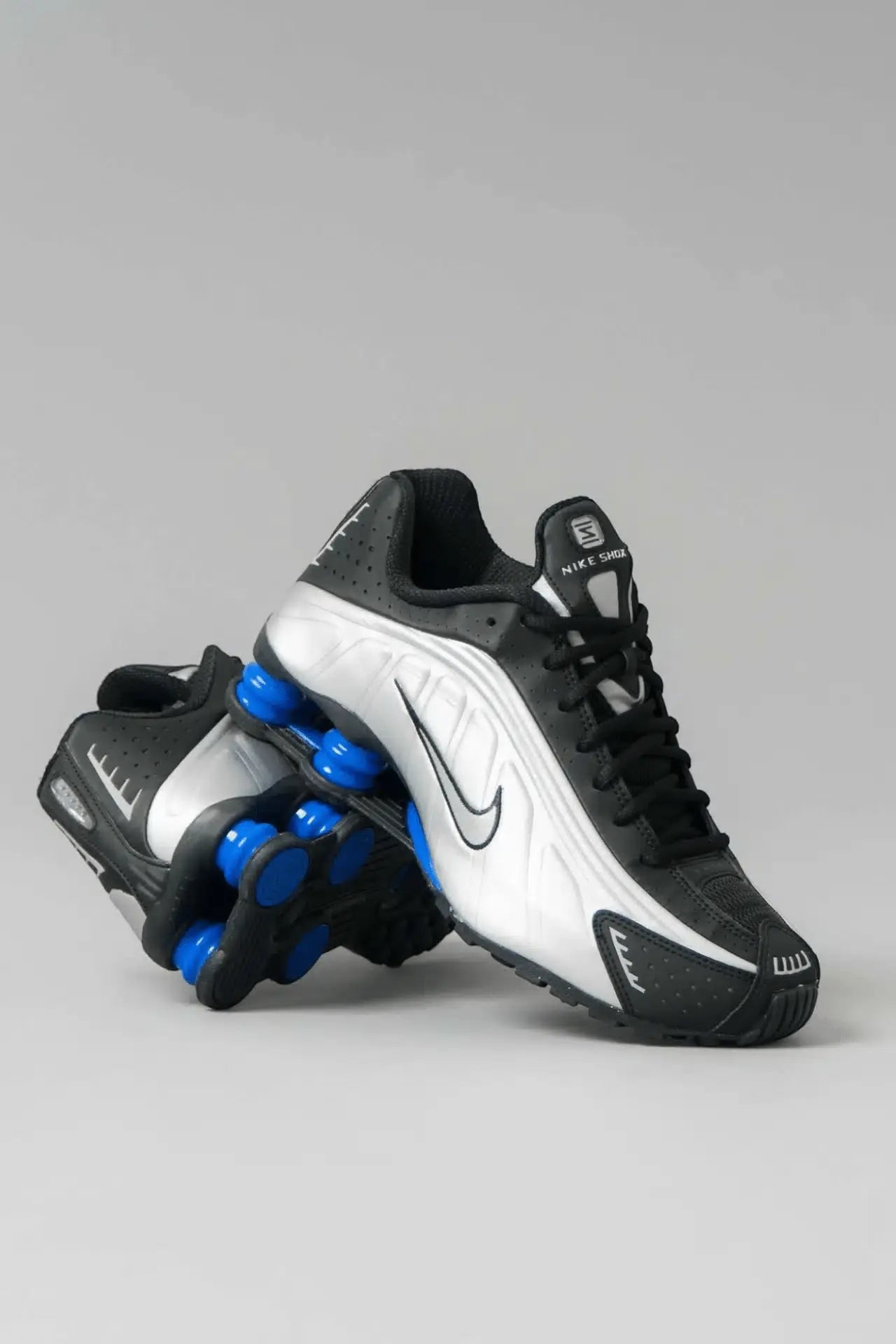 Tênis Nike Shox R4 "Metallic Silver and Black - Ale Imports